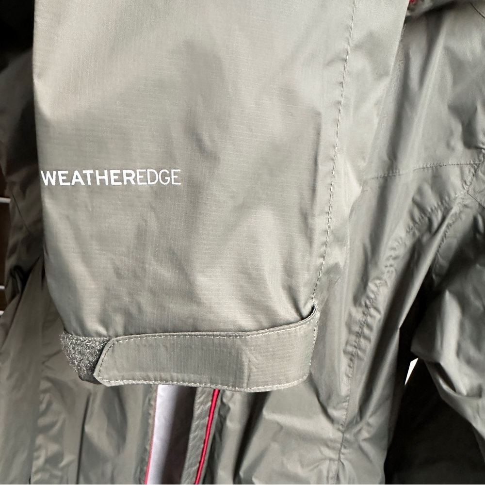 Eddie Bauer weather edge packable rain jacket. Women’s size small, color green - Picture 6 of 9